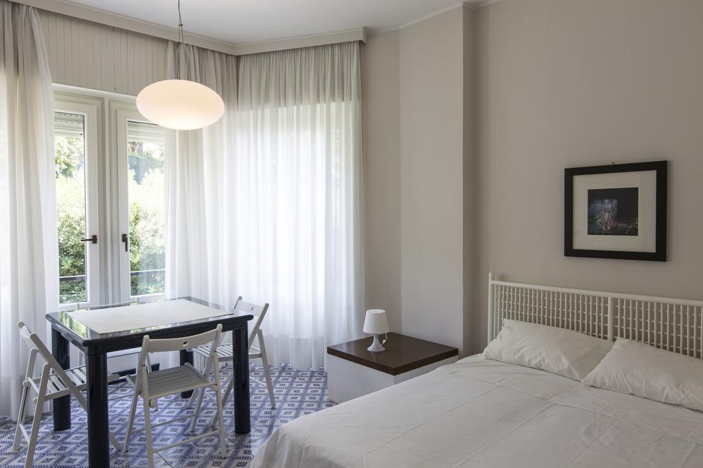 Apartamento Poggio Fiorito Rapallo Habitación foto